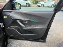 2023 Peugeot 2008 0L Electric For Sale Images