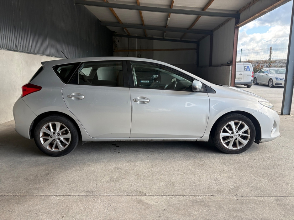 2014 Toyota Auris 1.4L Diesel For Sale Images