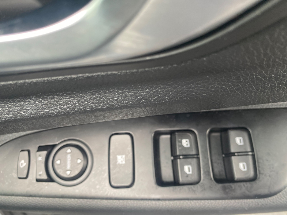2026 Kia Stonic 1L Petrol Hybrid For Sale Images