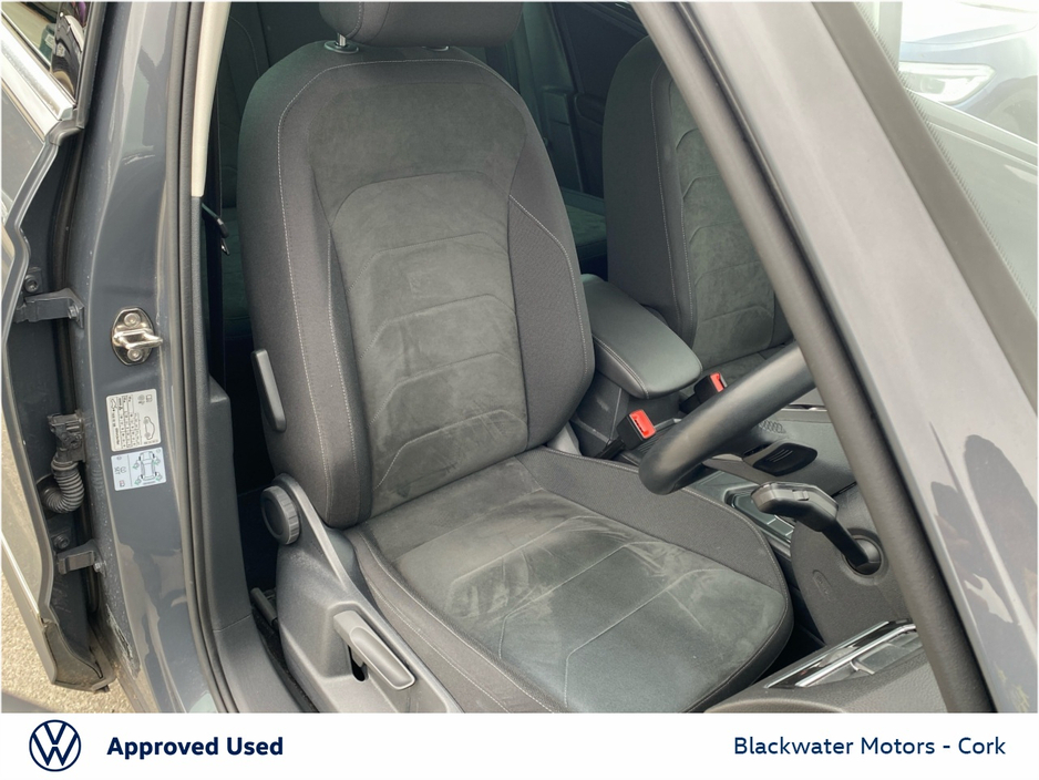 Volkswagen Tiguan 2.0TDI 150BHP ELEGANCE AUTOMATIC — thumbnail 8