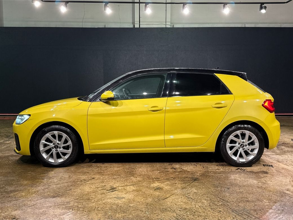 Audi A1 1.0 AUTOMATIC - YELLOW/BLACK 2 TONE - CRUISE CONTROL - REAR CAMERA — thumbnail 6