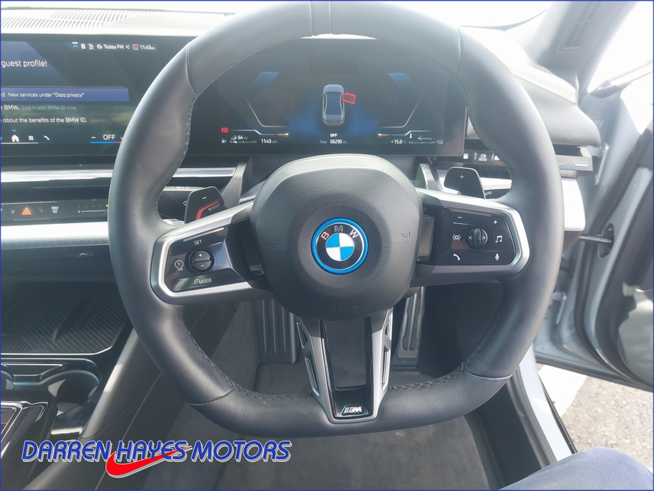 2025 BMW 5 Series 2.0L Hybrid For Sale Images