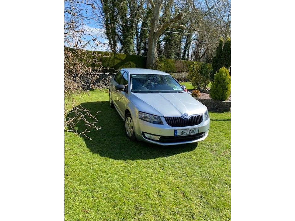 Skoda Octavia 1.6 Active Hatchback Diesel Automatic (105bhp)