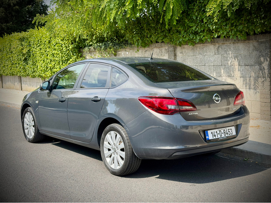 2014 Opel Astra 1.7L Diesel For Sale Images