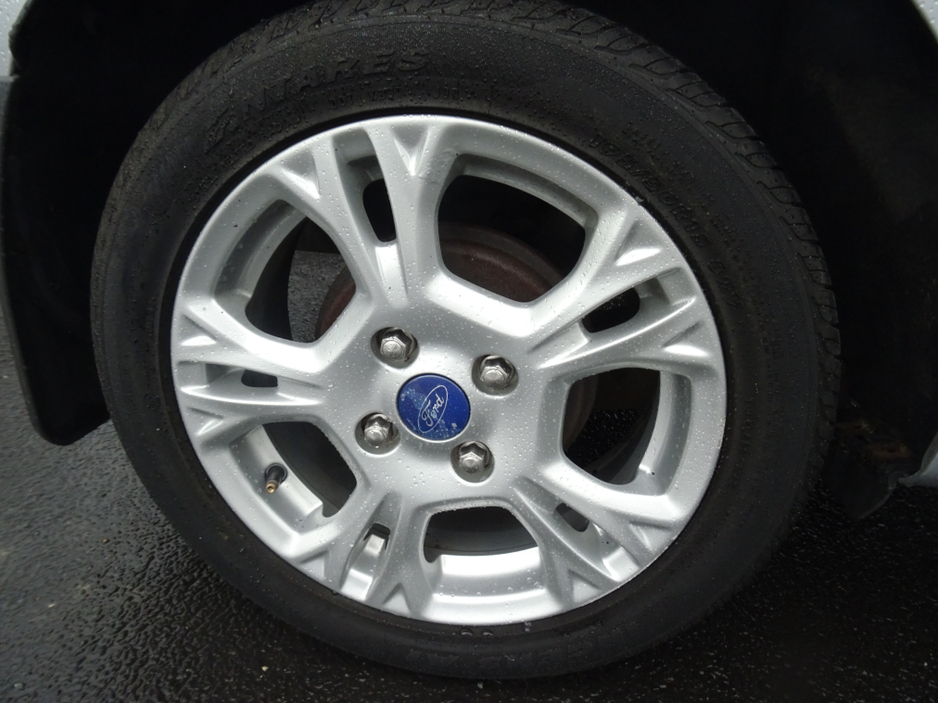 Ford Fiesta MCA ZETEC 1.0 65PS M5 4DR 5DR CB1 CNN — thumbnail 15