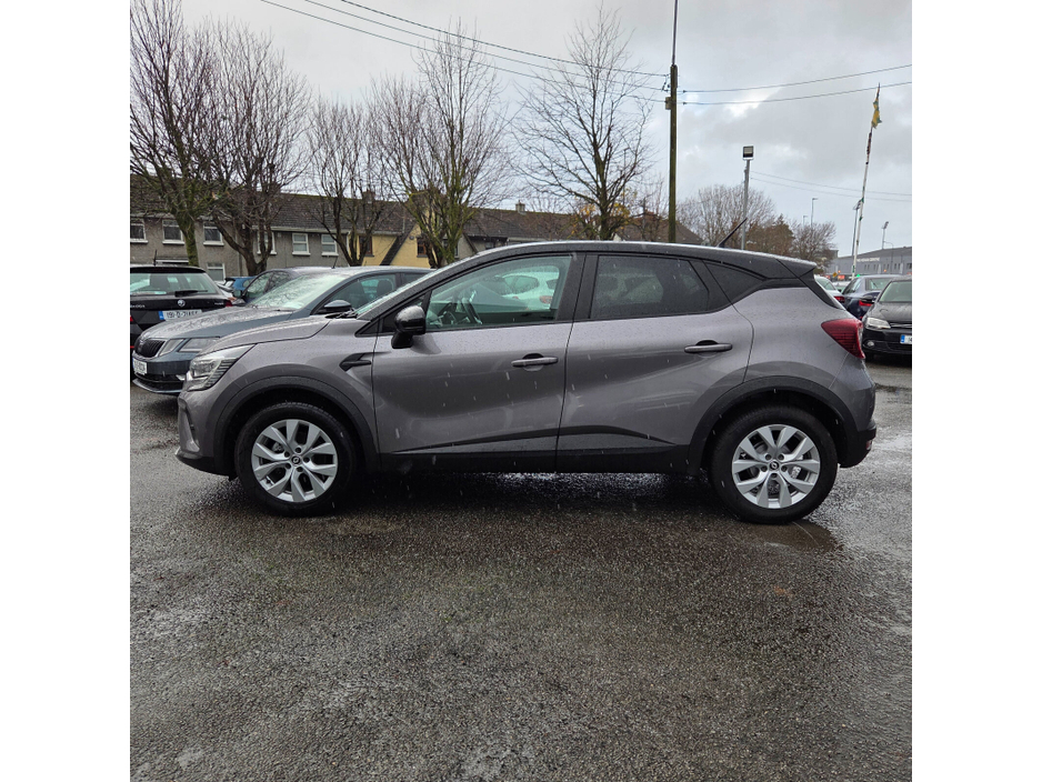 2022 Renault Captur 1L Petrol For Sale Images