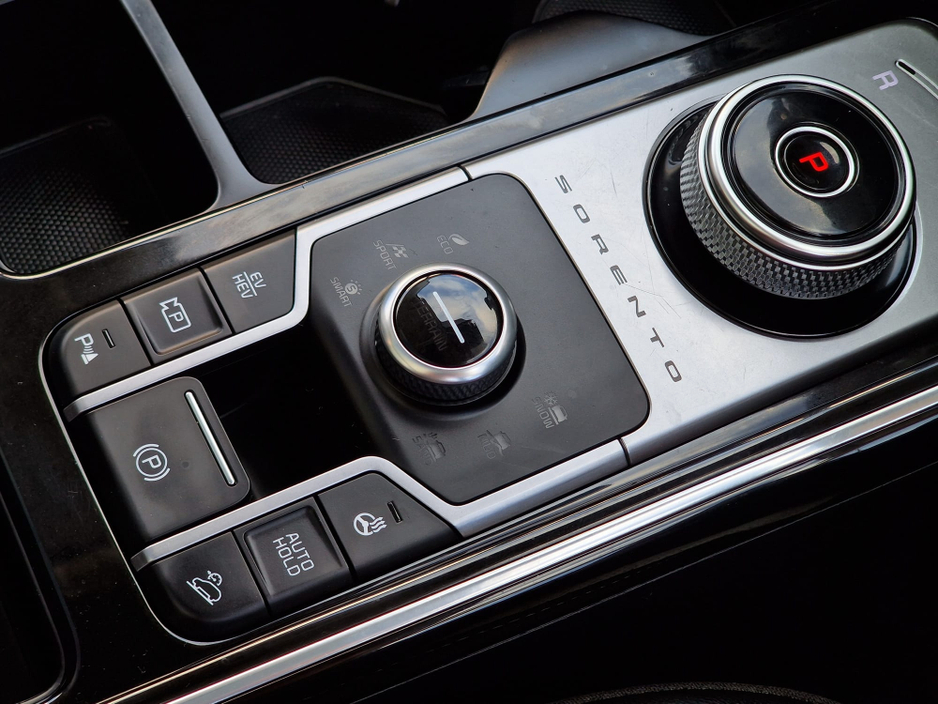 2022 Kia Sorento 1.6L Petrol Plug-in Hybrid For Sale Images