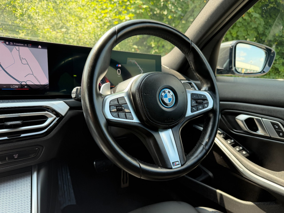 BMW 3 Series 330E M SPORT M PERFORMANCE *REMAINING MANUFACTURE WARRANTY* — thumbnail 18
