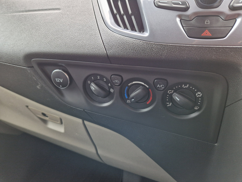 2014 Ford Tourneo 2.2L Diesel For Sale Images