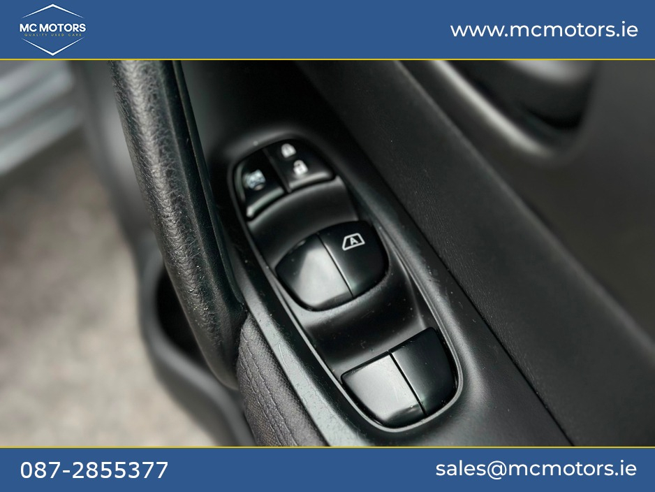 Nissan Qashqai DEPOSIT TAKEN — thumbnail 2