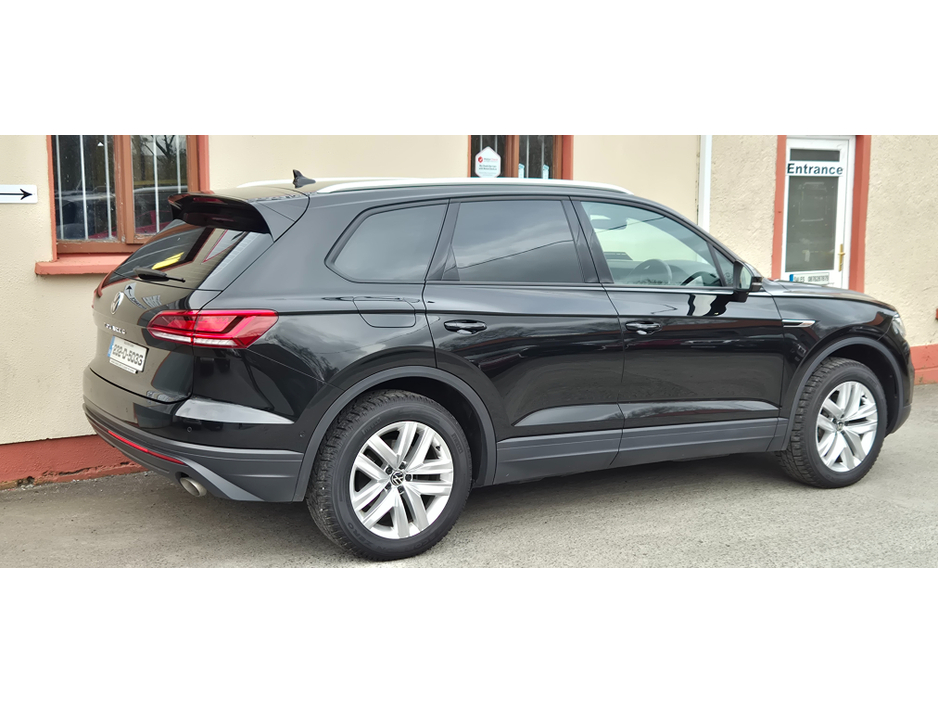 2023 Volkswagen Touareg 3L Diesel For Sale Images