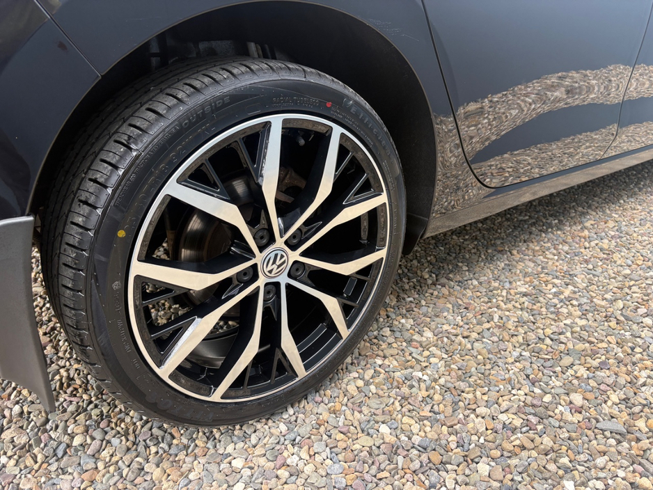 2021 Volkswagen Golf 2L Diesel For Sale Images