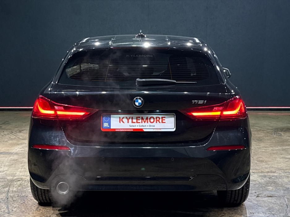 BMW 1 Series 118I 1.5 AUTOMATIC - NEW MODEL - FACTORY ALLOYS - DIGITAL DASH - REAR CAMERA — thumbnail 4