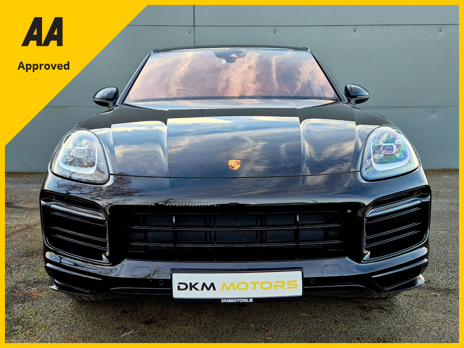 2023 Porsche Cayenne 3.0L Petrol Plug-in Hybrid For Sale Images