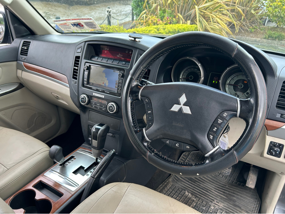 2014 Mitsubishi Pajero 3.2L Diesel For Sale Images