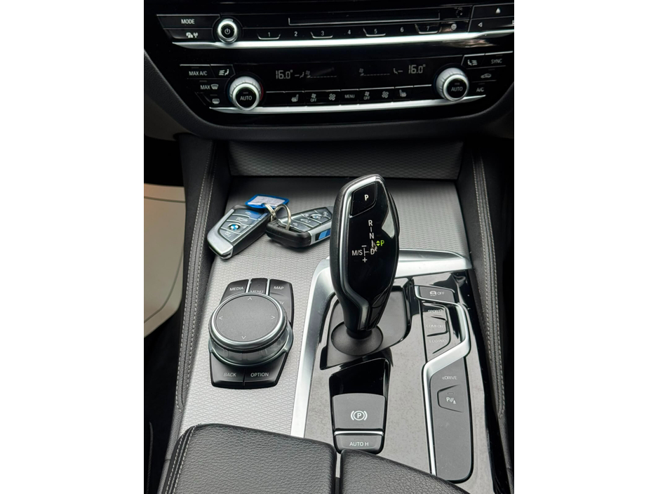2017 BMW 5 Series 2L Petrol Plug-in Hybrid For Sale Images