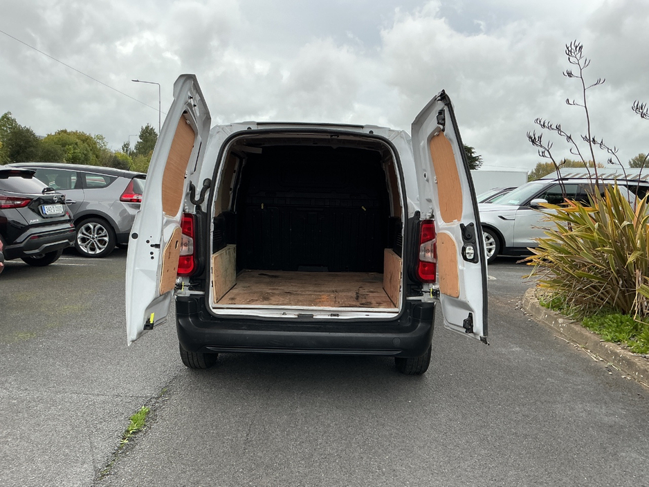 2023 Fiat Doblo 1.5L Diesel For Sale Images