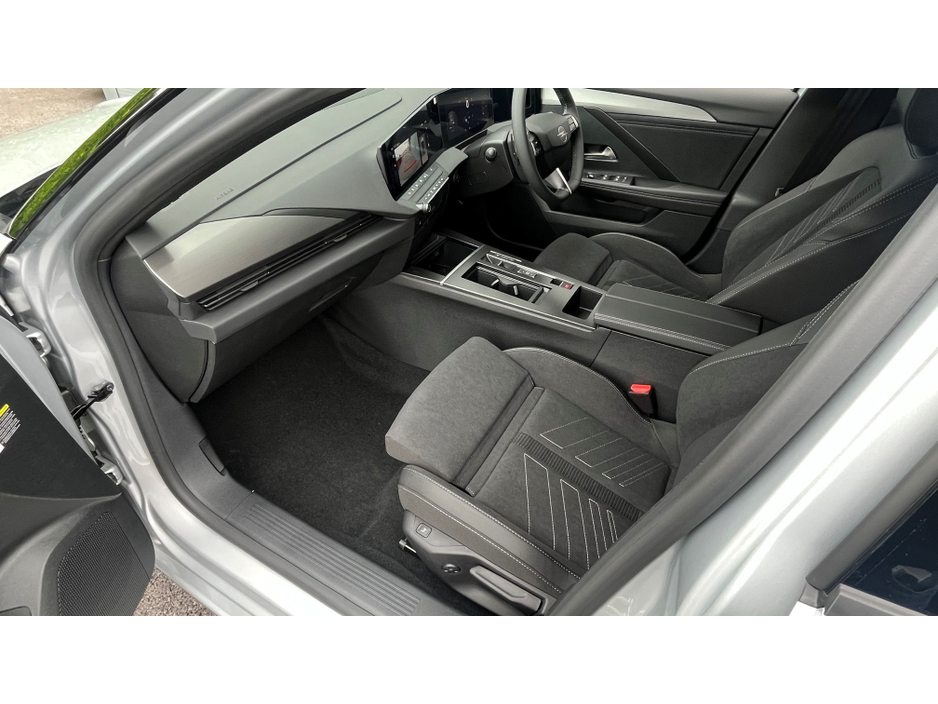2026 Opel Astra 1.2L Petrol Hybrid For Sale Images