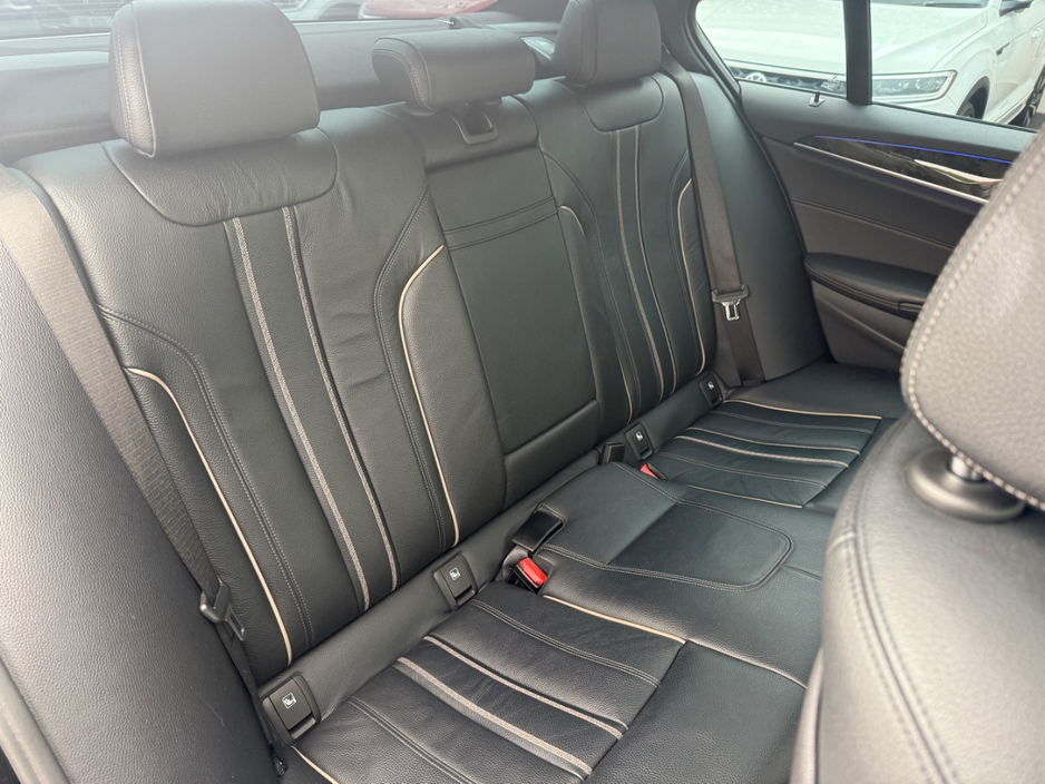 BMW 5 Series M-SPORT 523D 190BHP AUTOMATIC 2.0 DIESEL *VIRTUAL COCKPIT, REAR VIEW CAMERA, 19 " DIAMOND CUT ALLOYS, PARKING SENSORS FRONT & REAR, PADDLE SHIFT, MEMORY SEATS, LEATHER UPHOLSTERY,3 STAGE HEATED SEATS* — thumbnail 11