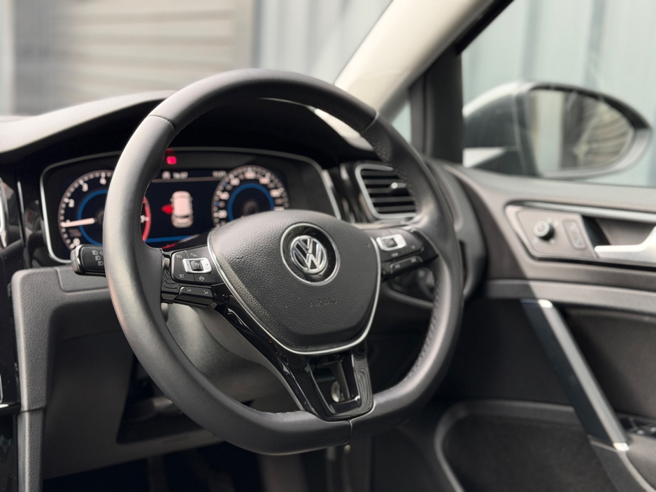 2019 Volkswagen Golf 1L Petrol For Sale Images