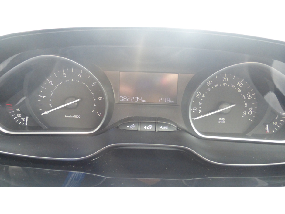 Peugeot 208 PURETECH ACTIVE 3DR DIESEL 1.2 — thumbnail 15