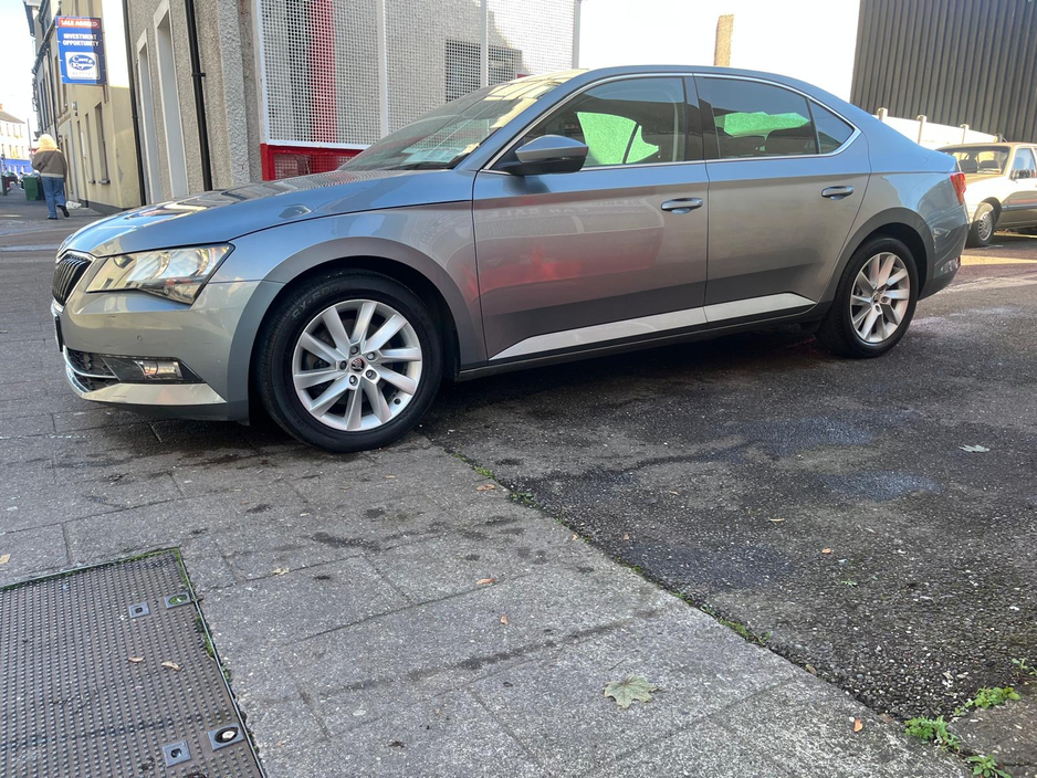 2019 Skoda Superb 2L Diesel For Sale Images