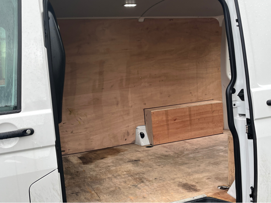 2024 Volkswagen Transporter 2L Diesel For Sale Images