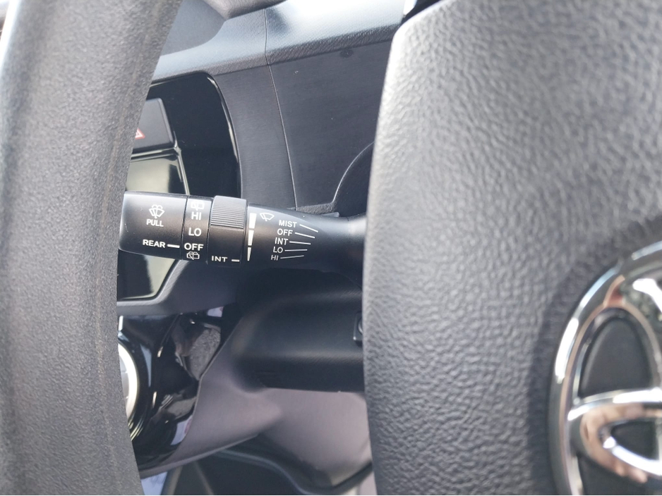 Toyota Aqua 1.5 Petrol Hybrid Automatic Low Km — thumbnail 20