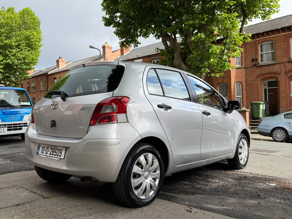 2010 Toyota Yaris 1L Petrol For Sale Images