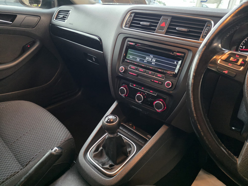 2011 Volkswagen Jetta 1.6L Diesel For Sale Images