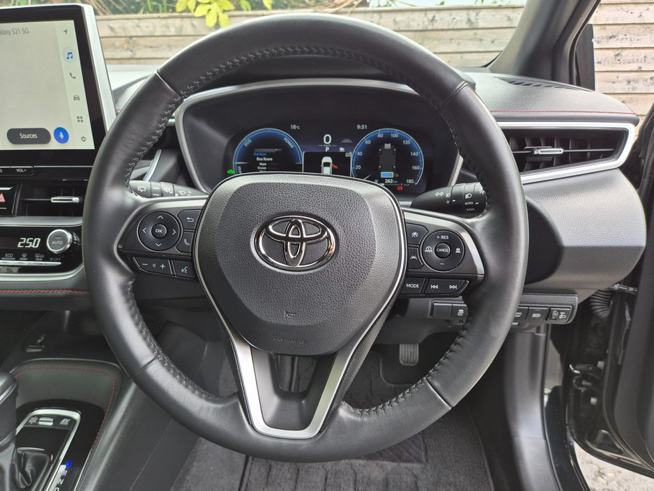 Toyota Corolla 1.8 HYBRID / SPORT SPEC / LOW MILEAGE / TAX €180 — thumbnail 18