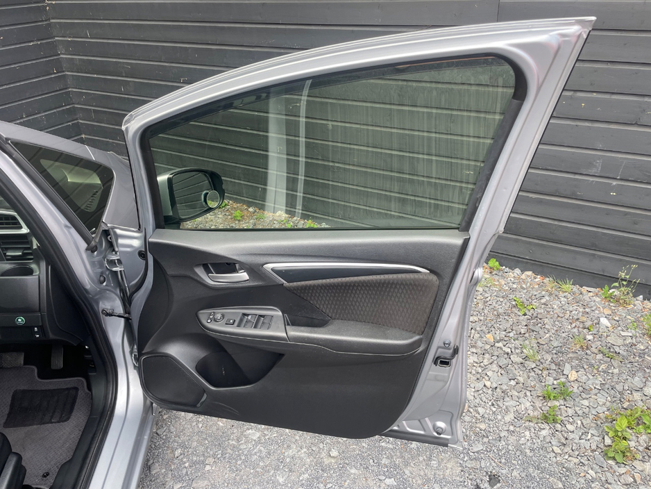 Honda Fit 1.5 HYBRID 5DR AUTO — thumbnail 17