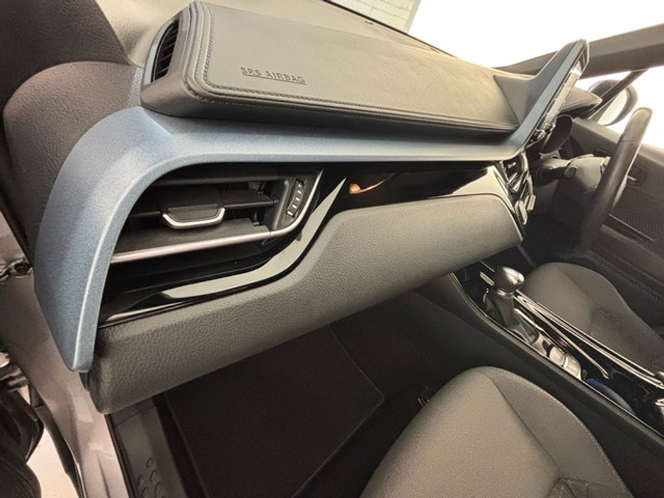Toyota C-HR HYBRID SPORT AUTO — thumbnail 19