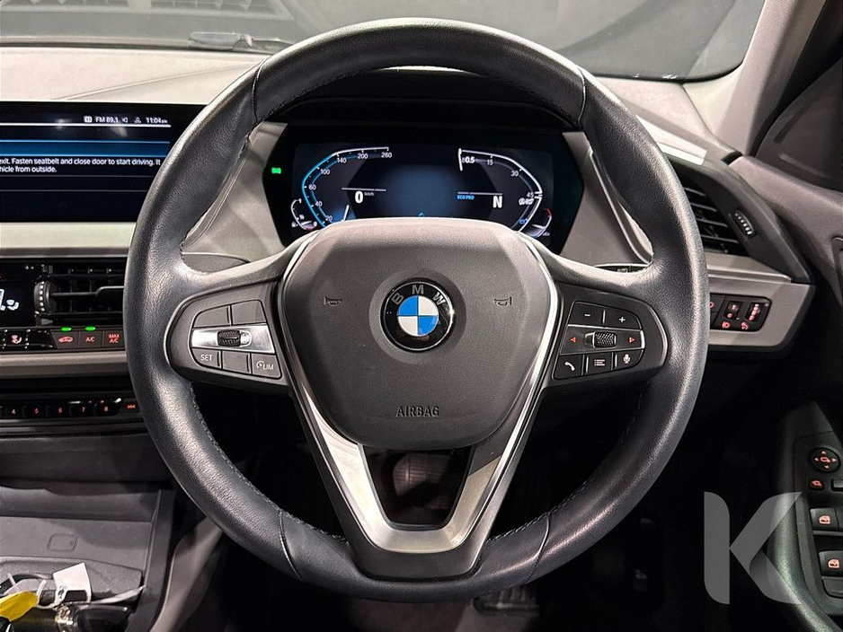 BMW 1 Series 118I 1.5 AUTOMATIC - NEW MODEL - FACTORY ALLOYS - DIGITAL DASH - REAR CAMERA — thumbnail 22