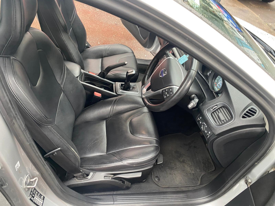 2016 Volvo V40 2L Diesel For Sale Images