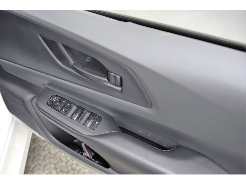 Toyota Prius *JUST REDUCED* 1.8 SELF CHARGING HYBRID *REVERSE CAM*PARK SENSORS* — thumbnail 25