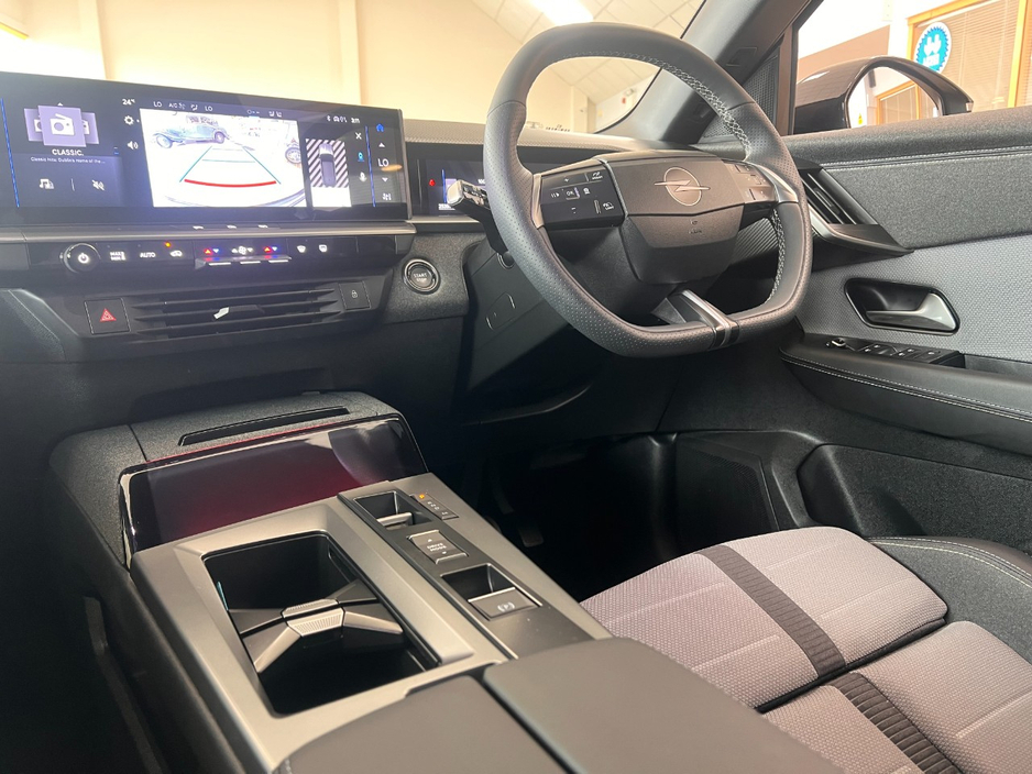 2025 Opel Grandland 1.2L Petrol Hybrid For Sale Images