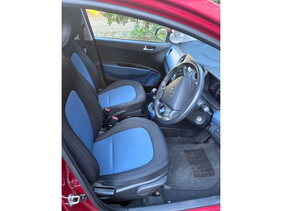 Hyundai i10 DELUXE 4DR — thumbnail 9