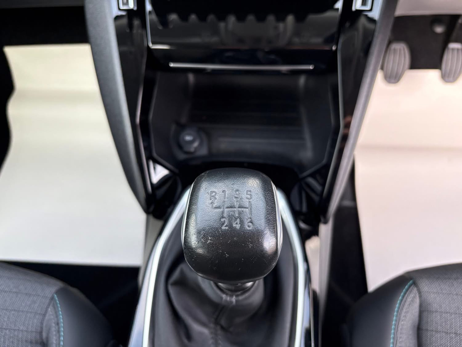 2022 Peugeot 2008 1.5L Diesel For Sale Images