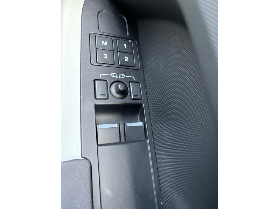 2023 Land Rover Defender 3L Diesel For Sale Images