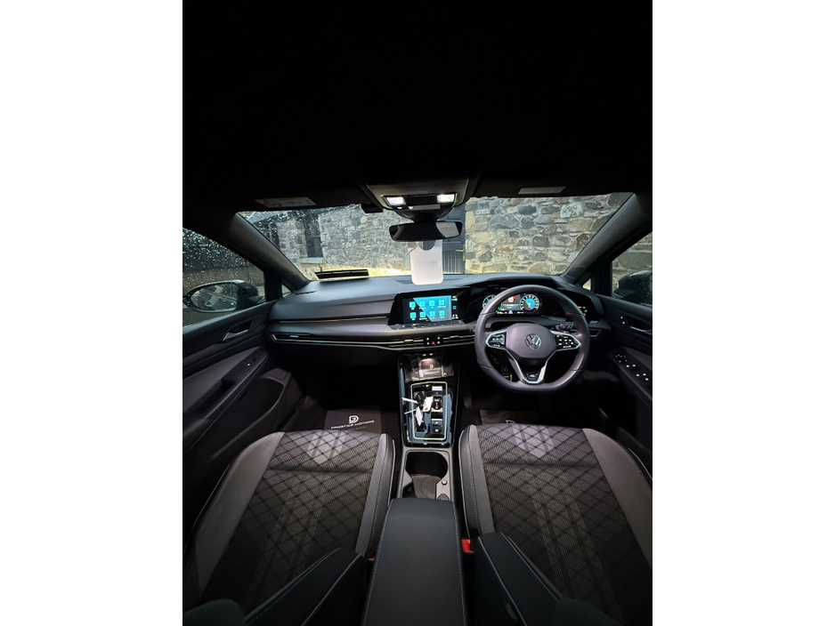 2023 Volkswagen Golf 2L Diesel For Sale Images