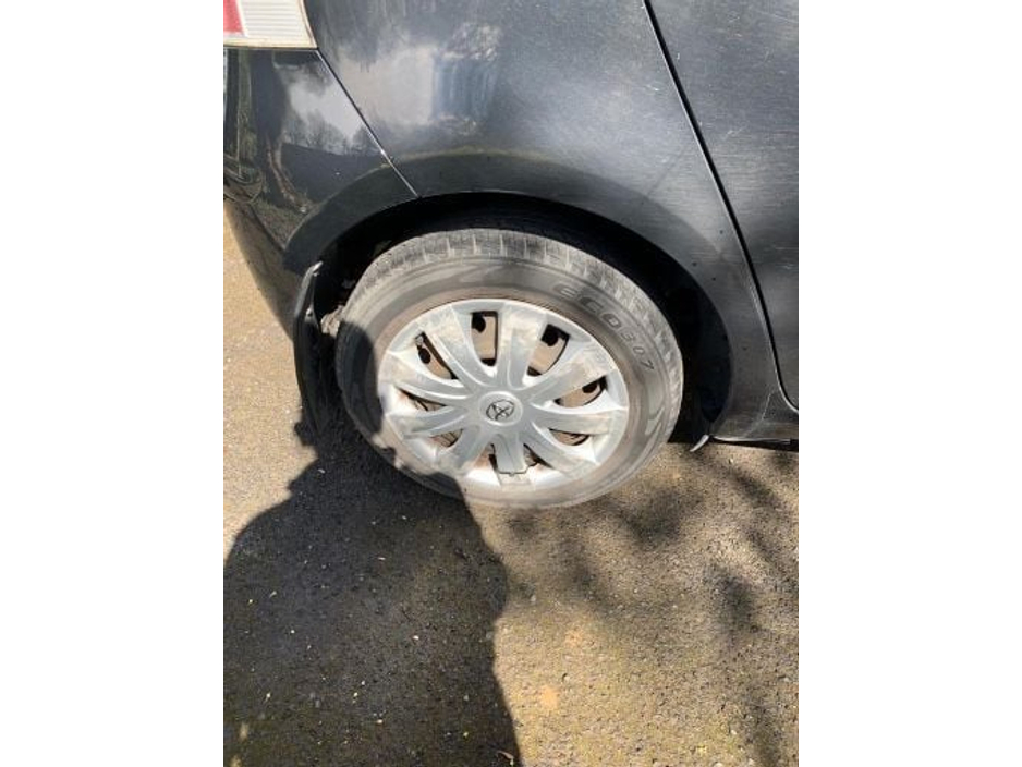 Toyota Yaris 1.0 Terra Hatchback Petrol Manual (69bhp) — thumbnail 7