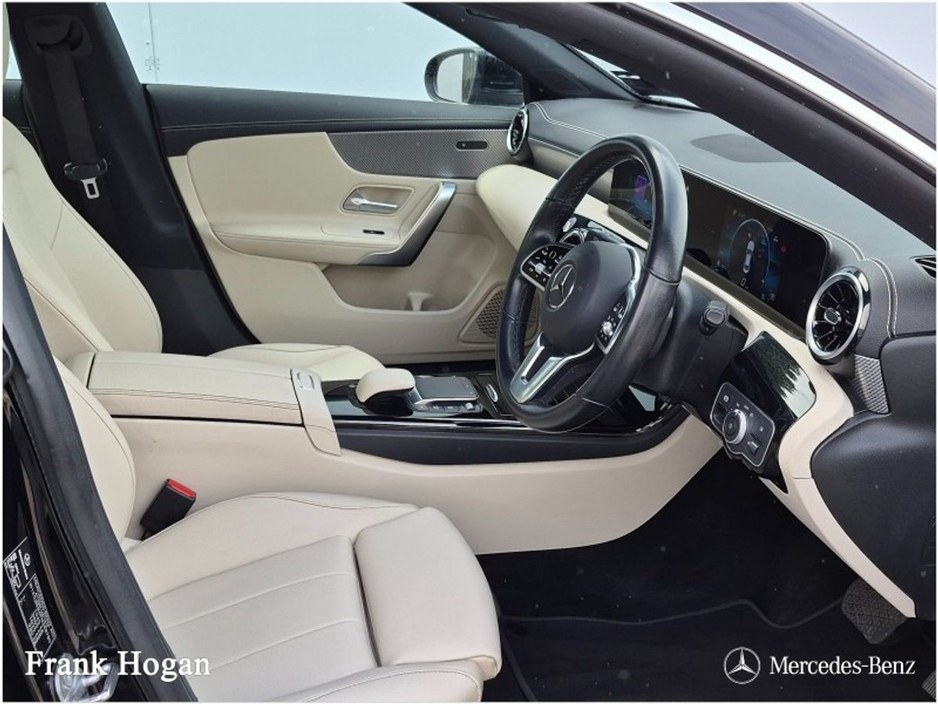 Mercedes-Benz CLA Class CLA180 Coup A/T Progressive 1.3 PETROL ( ONLY 49,000 KMS ) — thumbnail 10