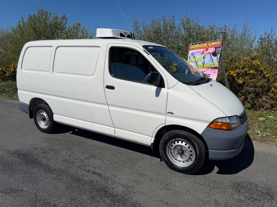 2005 Toyota Hiace 2.5L Diesel For Sale Images