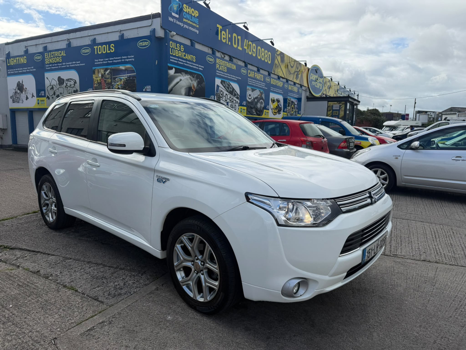 2015 Mitsubishi Outlander 2L Petrol Plug-in Hybrid For Sale Images