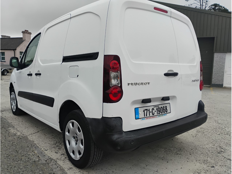 2017 Peugeot Partner 1.6L Diesel For Sale Images