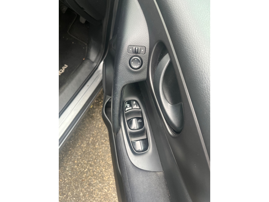 Nissan Qashqai 1.2 DIG-T VISIA 115PS 5DR — thumbnail 7
