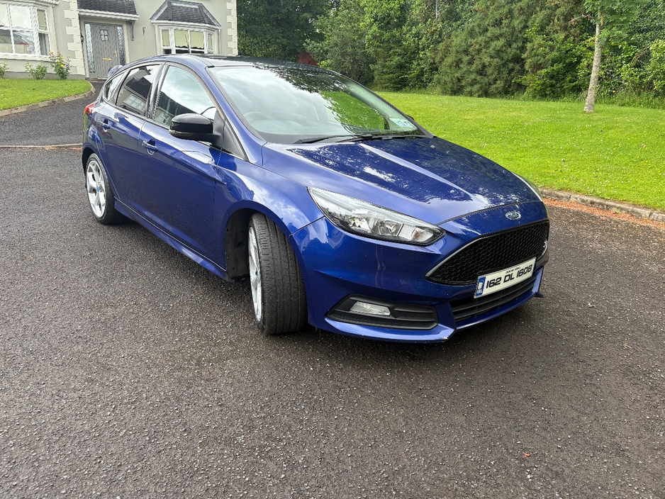 Ford Focus 1.0 ECOBOOST ZETEC 125PS 5DR T — thumbnail 5
