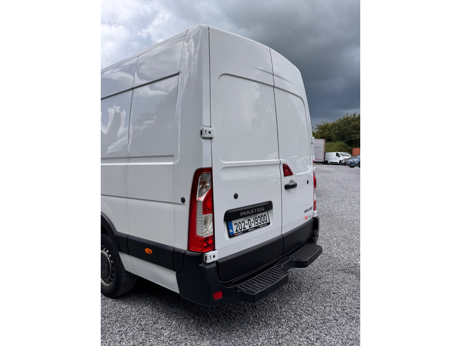 2020 Renault Master 2.3L Diesel For Sale Images