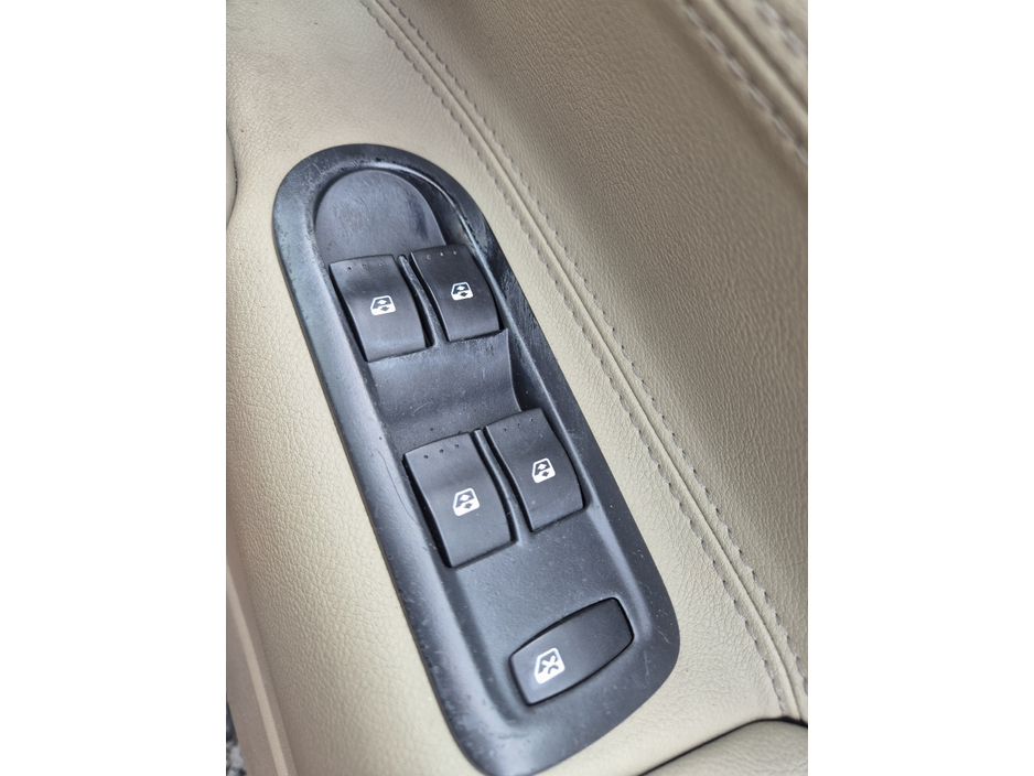 Renault Megane 1.6 16V LA CREM PH2 LE CREME — thumbnail 32